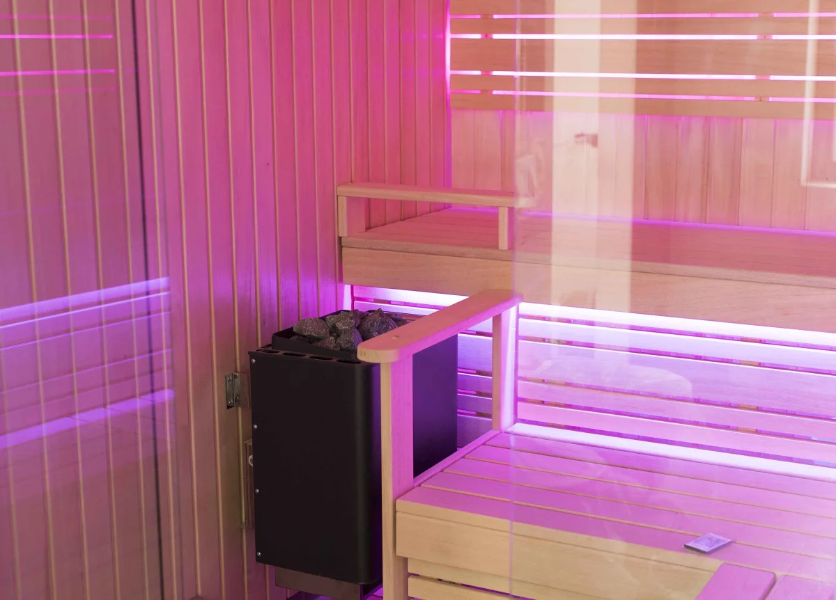 Hvilket udstyr man skal købe er et af de vigtigste spørgsmål, når man installerer en sauna.