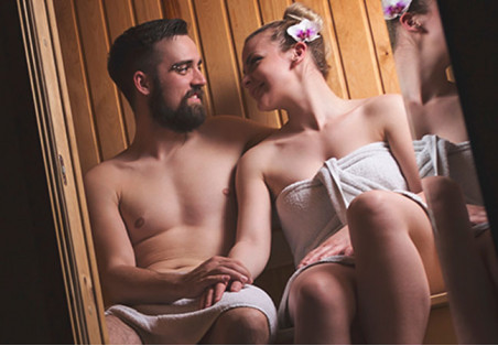 Valentinsdag i saunaen: Sådan skaber du en romantisk, hyggelig og sansestimulerende atmosfære