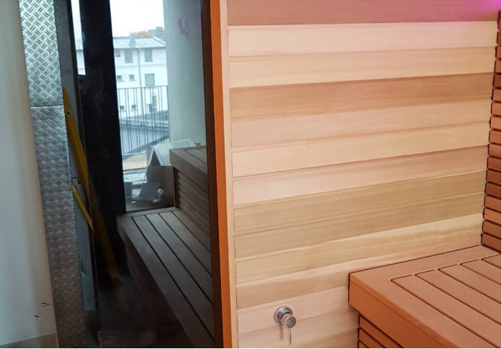 Kombineret sauna med himalayasaltvæg