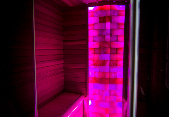 Infrarød sauna med Himalayasaltvæg
