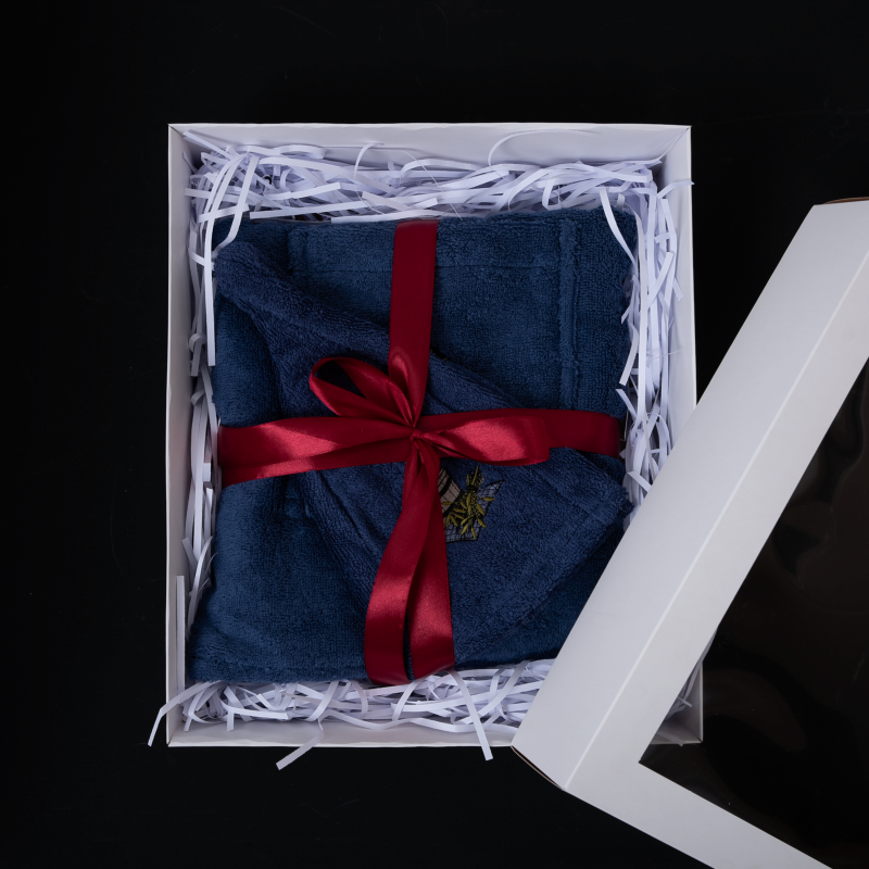 Gavesæt til Ham - BLÅ, 55x150 cm, i gaveæske. Forklæde og hat til sauna