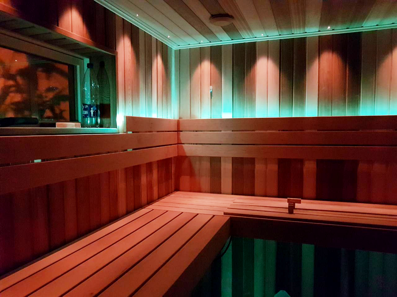 Sauna med elletræ og canadisk cedertræ