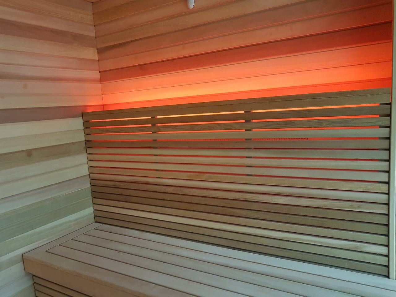 Kombineret sauna med himalayasaltvæg