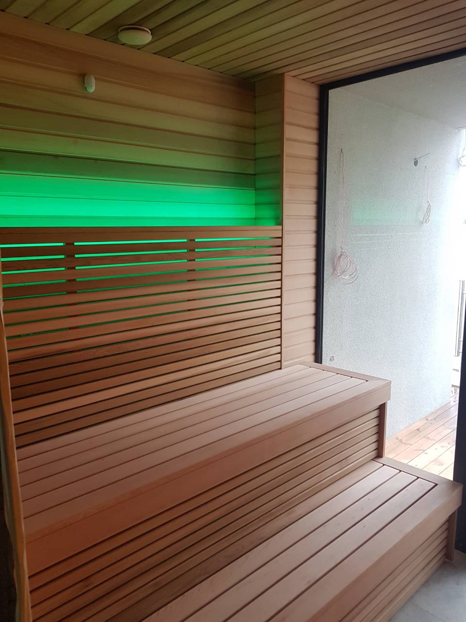 Kombineret sauna med himalayasaltvæg