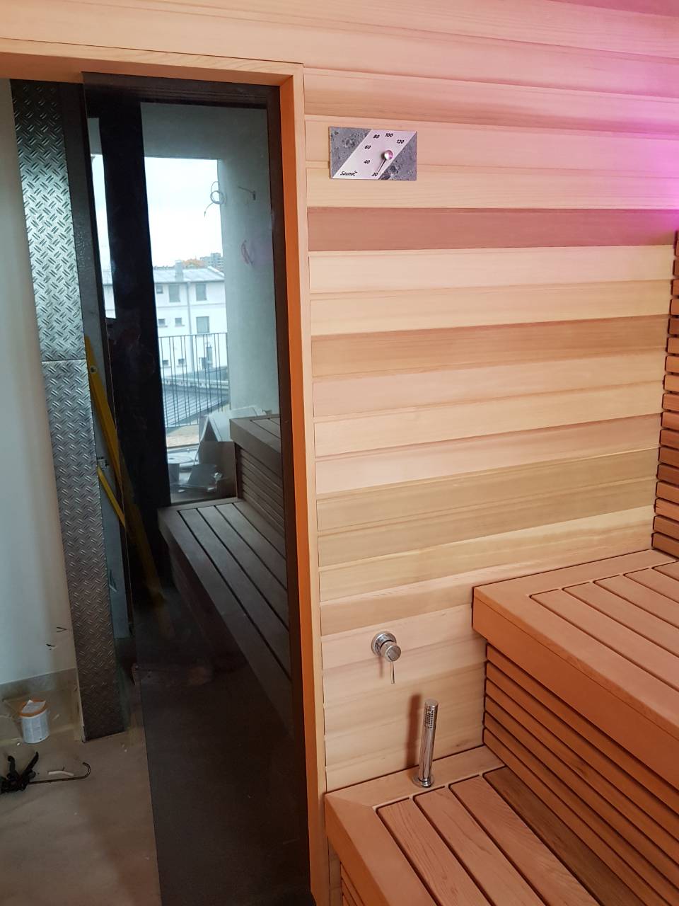 Kombineret sauna med himalayasaltvæg
